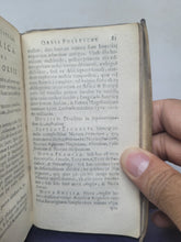Load image into Gallery viewer, Orbis Politicus: Saheb kiran, sive orbis politicus omnium imperiorum, regnorum, rerumpublicarum, quae hodie per totum mundum florent...., 1667
