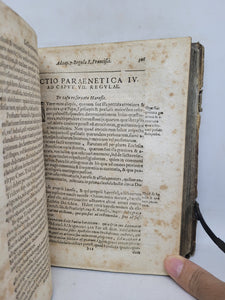 Lectiones Paraeneticae ad Regulam Seraphici Patris S. Francisci, in quibus plurima non vulgaria ad formandos mores religiosorum, vel alias spiritualium per sonarum documenta suggeruntur, 1625