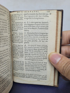 Il Nuovo Testamento di Jesu Christo nostro signore, Latino et volgare, diligentemente tradotto dal testo Greco, et conferito con molte altre traduttioni volgari et Latine, le traduttioni corrispondenti l'una a l'altra, et partite per versetti, 1558.