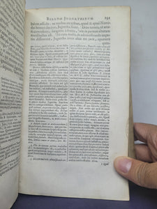 C. Crispi Sallustii Opera Omnia Quae Exstant Cum Commentariis integris Joh. Rivii, Aldi Manutii, Petri Ciacconii, Fulvii Ursini, et Heliae Putschii, Et selectis Jani Gruteri, H. Glareani, Cypr. `a Popma, Ludov. Carrionis, Jani Douzae, &amp; aliorum, 1677