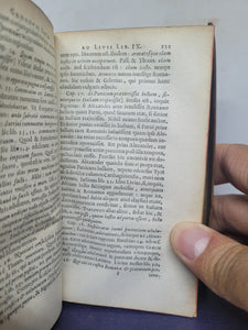 Titi Livii Historiarum Libri ex Recensione Heinsiana; And; Joh. Fred. Gonovii ad T. Livii patavini libros superstites notae, 1645/1644