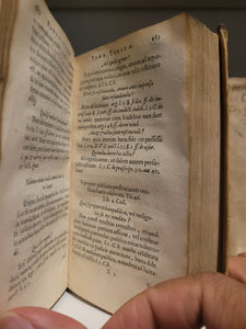 Bernardi Schotani Examen Juridicum, quoe fundamenta jurisprudentiae secundum seriem digestorum, subjectis suis locis titulis codicis, explicantur, regornitum, &amp; altera fere parte locupletatum, 1646
