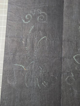 Load image into Gallery viewer, Shèng mán shī zǐ hǒu yī chéng dà fāngbiàn fāngguǎngjīng (The Great Expedient Means of the Śrīmālādevī Siṃhanāda Sūtra), Circa 1700-1800. Korea, or Possibly East Sichuan. An Extraordinarily Rare Manuscript. with 69 Full Pages of Illustrations.