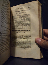 Load image into Gallery viewer, Le Medecin Sincere qui Enseigne par une Méthode Aisee a Connoitre, à guérir, à soulager et à prévenir les maladies, par des remedes doux &amp; faciles a composer 1696. Scarce Copy of this Guidebook on Illnesses, Natural Sciences, and More
